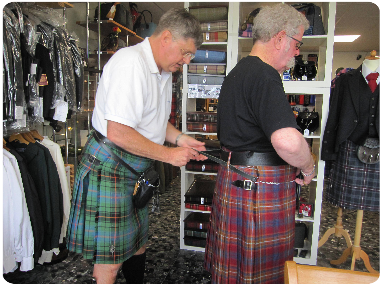 Schotse boodschappen in de Schotse winkel van The World of Scotland in 's-Gravendeel